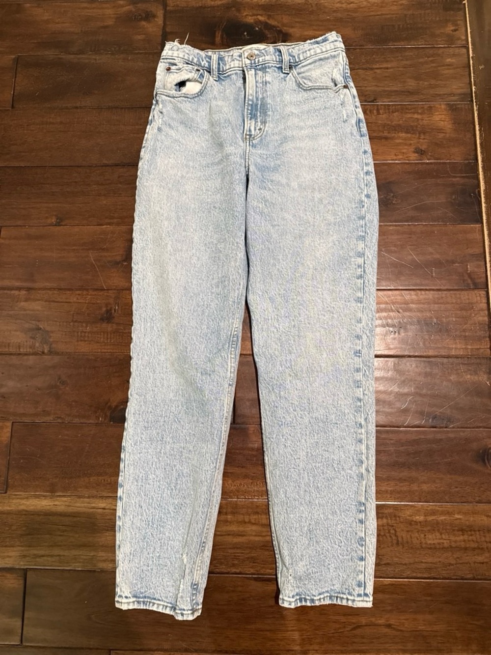 Abercrombie 90s Straight High Rise Light Wash Women's Jeans (regular length)